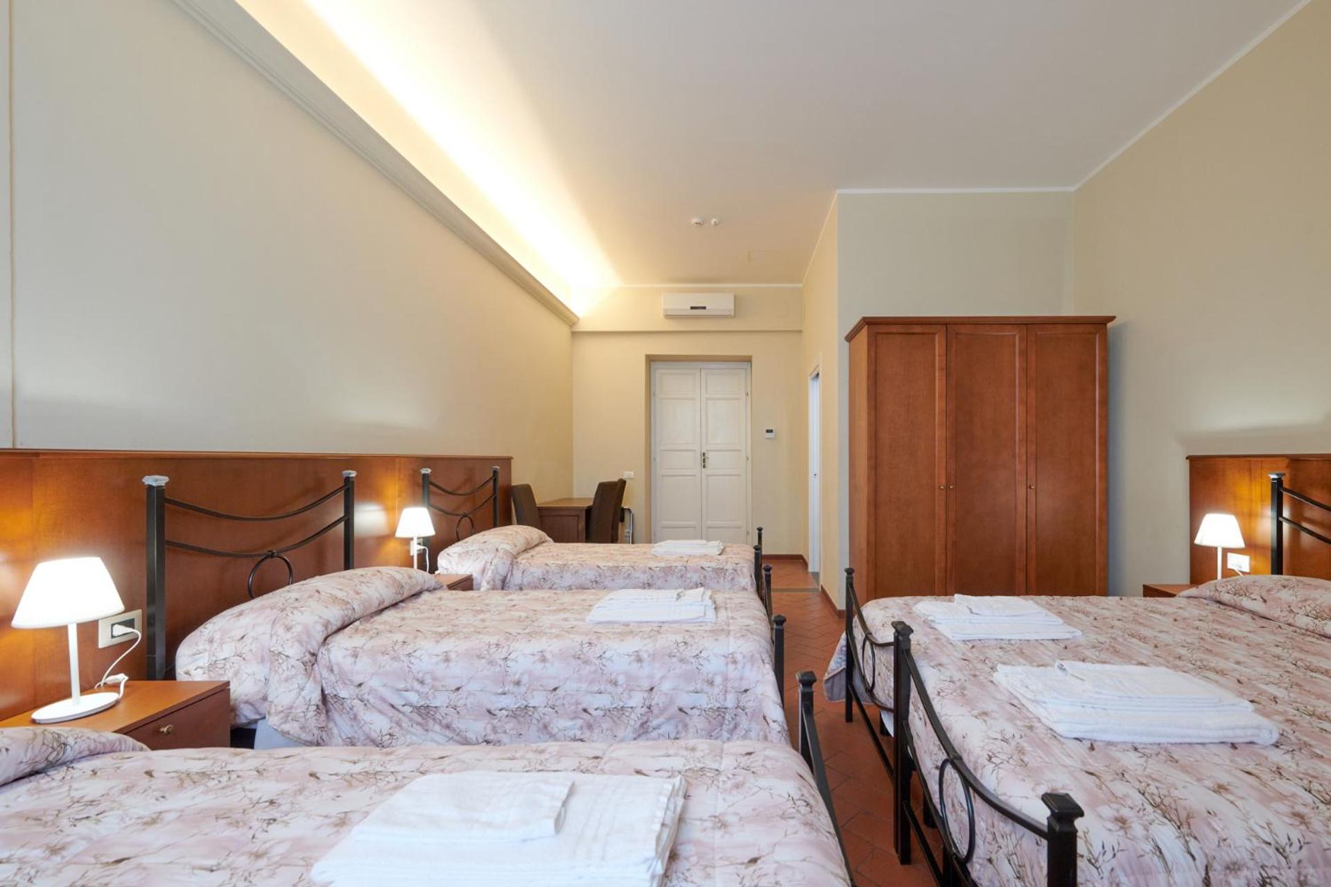 Casa Santo Nome Di Gesu 3* Florenz
