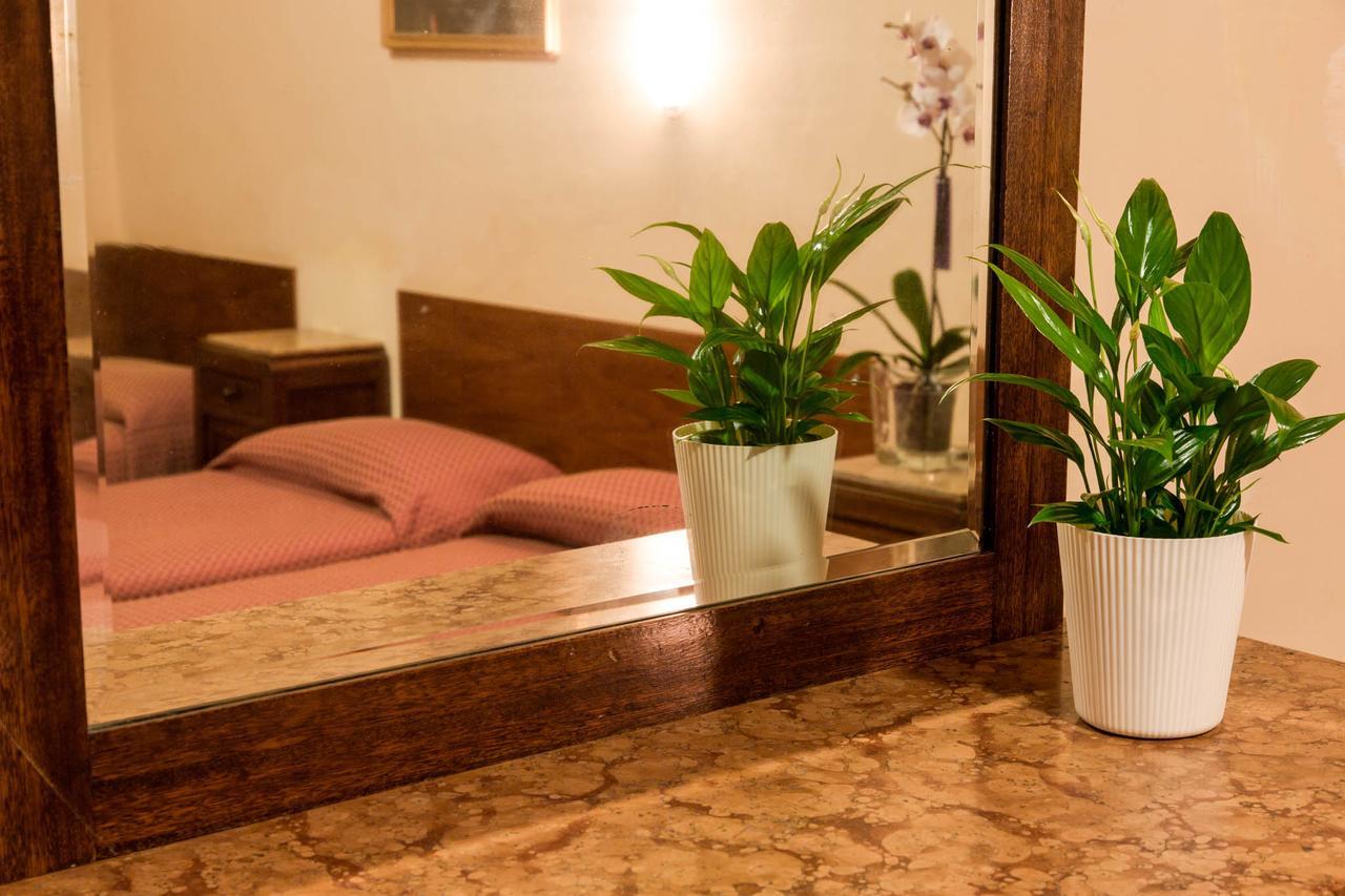 Casa Santo Nome Di Gesu Hotel Florenz